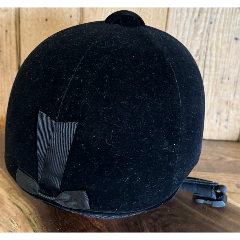 International Horse Riding Helmet Black Velvet SEI Pre-Owned Size 7 - Picture 8 of 16
